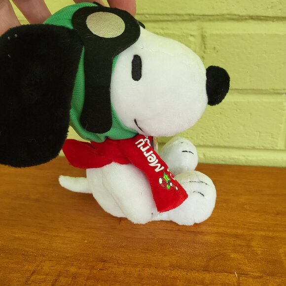Peanuts Snoopy Pilot Doll Toy Music 8'' Plays Theme Song Merry Christmas NEW T7 - Picture 5 of 8